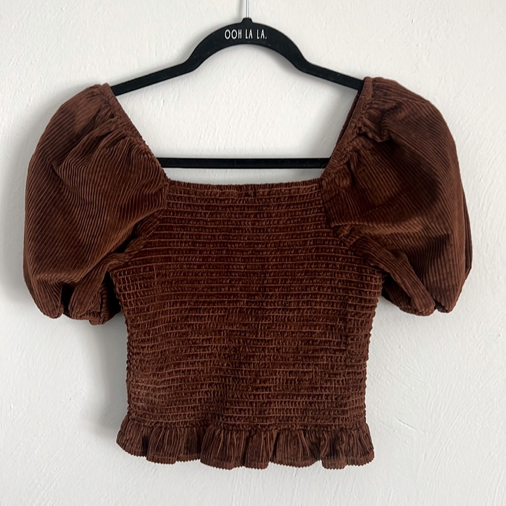 American eagle cropped shirt